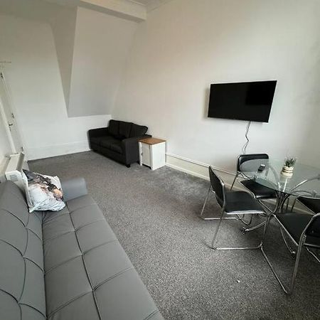 City Center Gem- Flat For 6 In Sheffield Gs404 Εξωτερικό φωτογραφία