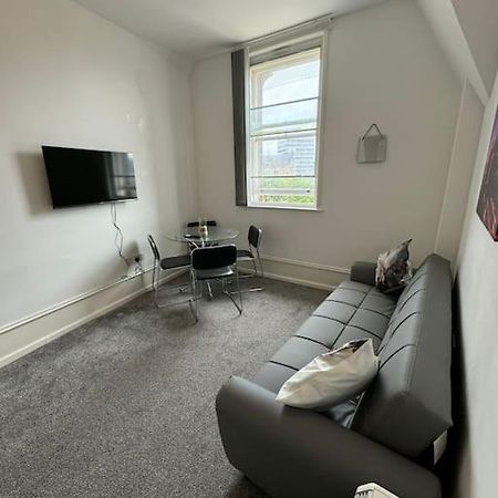 City Center Gem- Flat For 6 In Sheffield Gs404 Εξωτερικό φωτογραφία