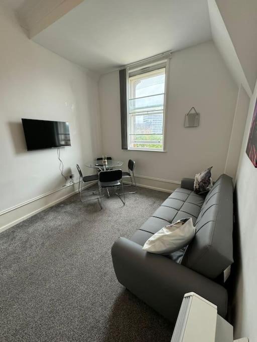 City Center Gem- Flat For 6 In Sheffield Gs404 Εξωτερικό φωτογραφία